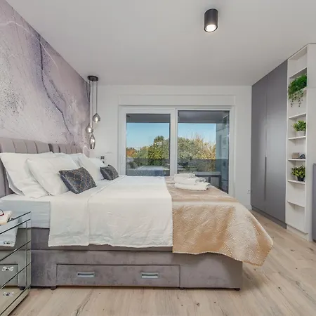 Nina Zadarvillas Vila