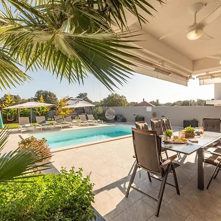 Nina Zadarvillas Villa Zaton (Zadar)
