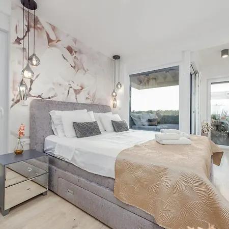 Nina Zadarvillas Villa *