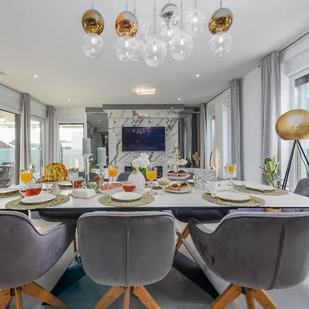 וילה Nina Zadarvillas