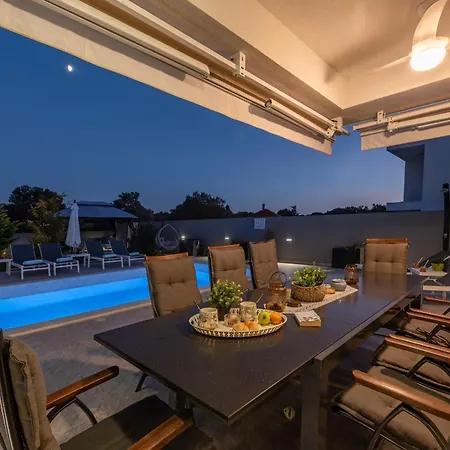 Nina Zadarvillas Villa